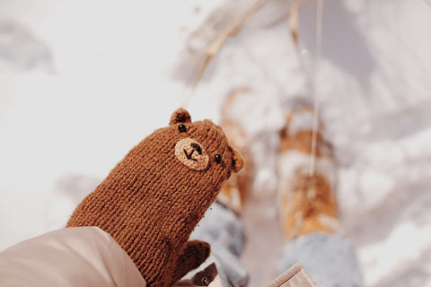 Mittens Vs. Gloves When Snow Skiing